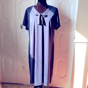 Classy Talbots Plus navy colored dress size 1X.